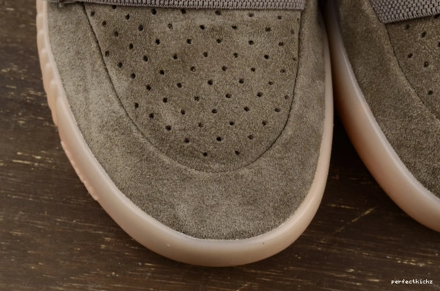 Brown Yeezy BY2456 adidas Boost Light 750 0812